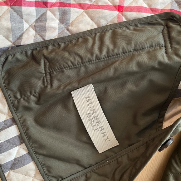 Burberry Olive Quilted Jacket - Picture 9 of 10